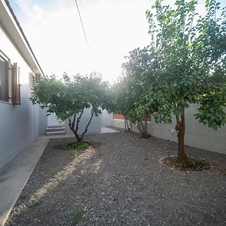 Avli Villa Tympaki